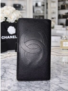 CHANEL Black Caviar Leather Long Wallet with CC Motif
